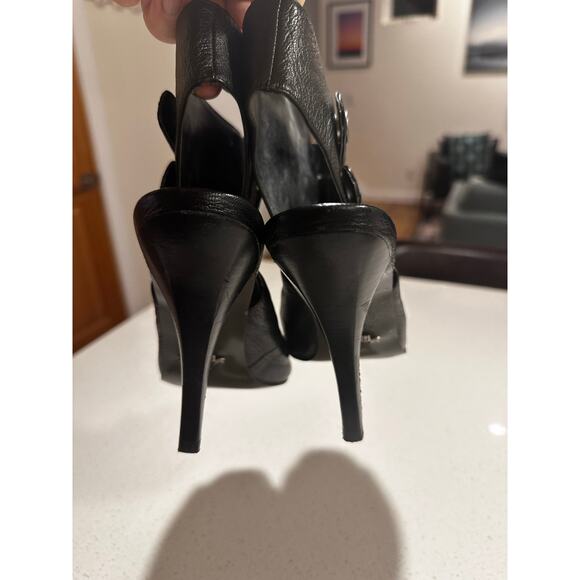 Fergie Black Leather Ankle Boots Peep Toe Heels Women's 8 Snaps - Picture 8 of 8